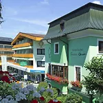 Gruener Baum Hotel 4*