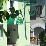 Gruener Baum