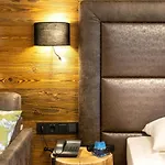 Gruener Baum 4*