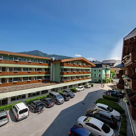 Gruener Baum Hotel