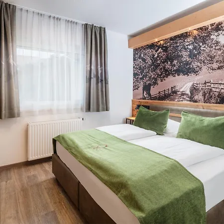 Gruener Baum Otel