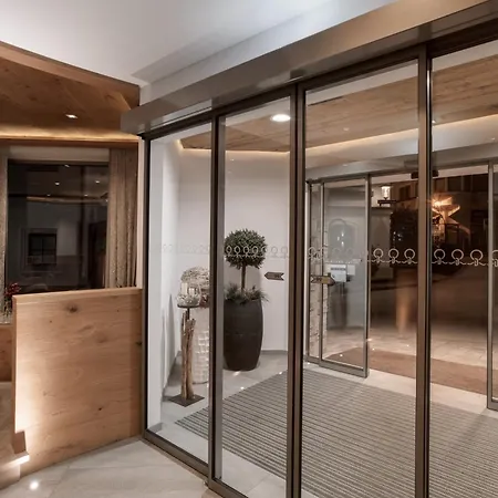 Gruener Baum Otel 4*