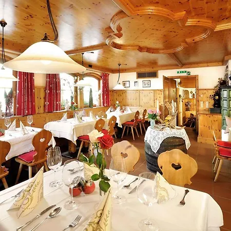 Gruener Baum Otel 4*