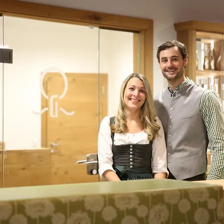 Hotel Gruener Baum 4*