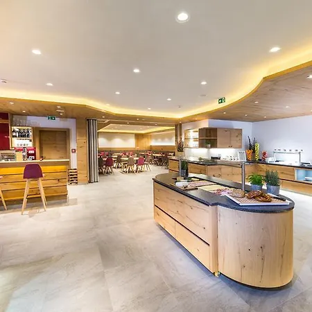 Gruener Baum Отель 4*
