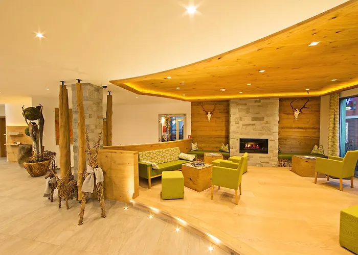 Hotel Gruener Baum 4*