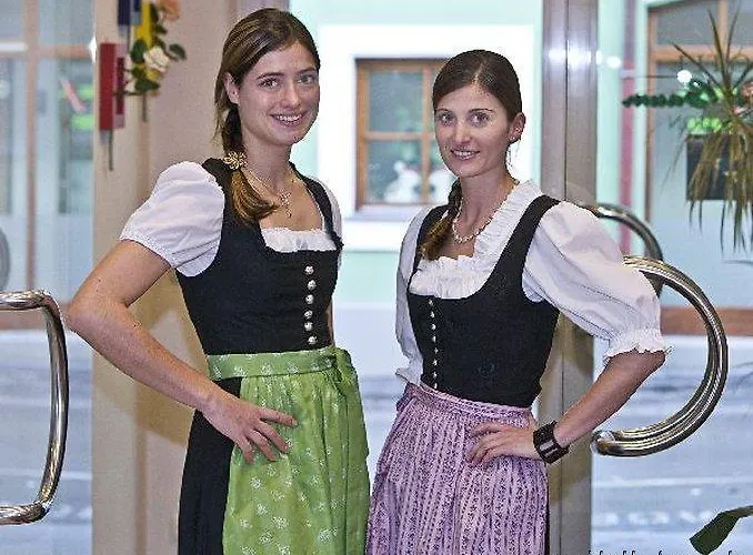 Hotel Gruener Baum 4*