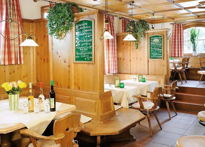 Gruener Baum Hotel 4*