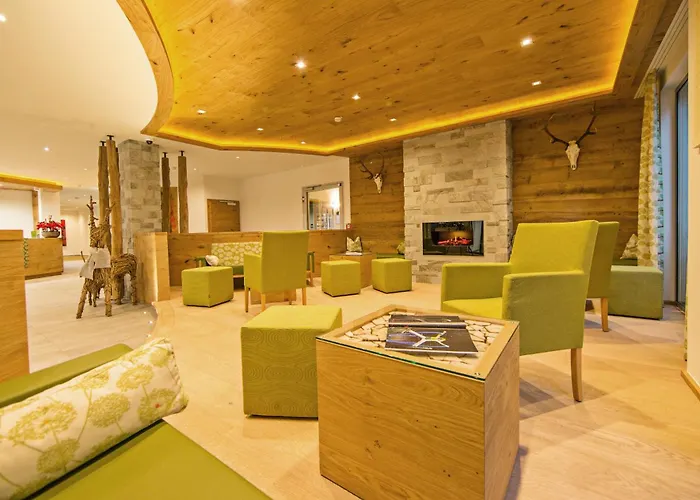 Hotel Gruener Baum 4*