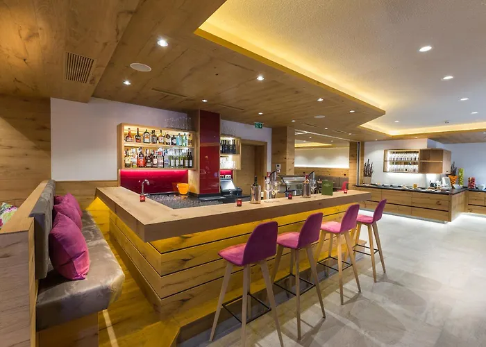 Hotel Gruener Baum 4*