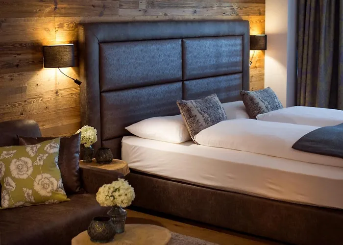 Hotel Gruener Baum 4*